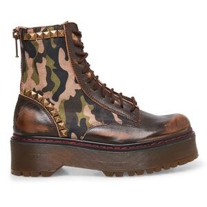Steve Madden Avenger Camouflage Brown Combat Boots New size 9